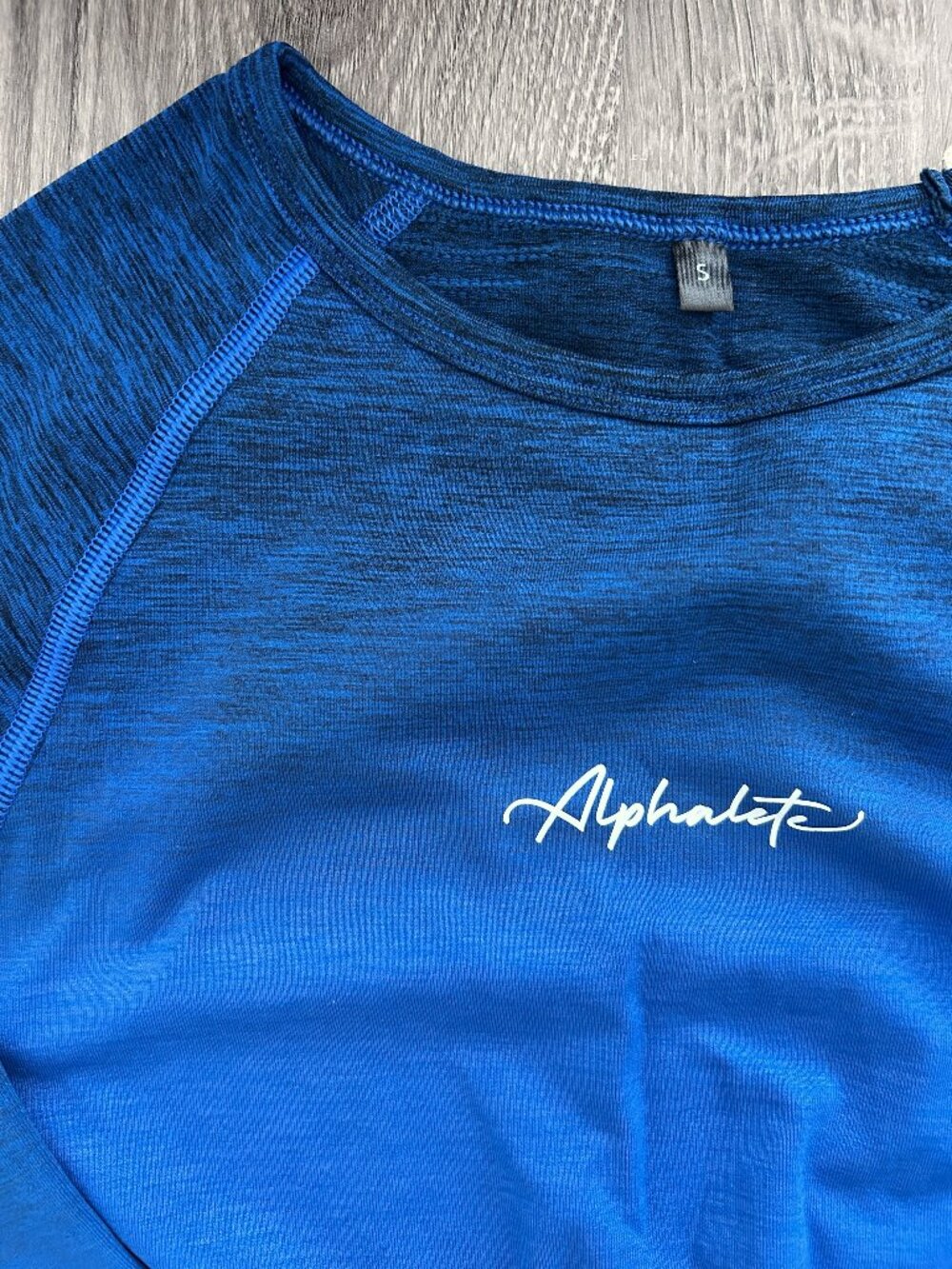 Alphalete Ombre Amplify Crop in Moonlight - Picture 2 of 8